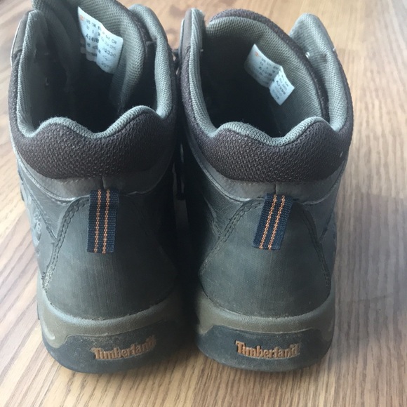 Timberland Shoes, size 5.5 - Picture 3 of 6